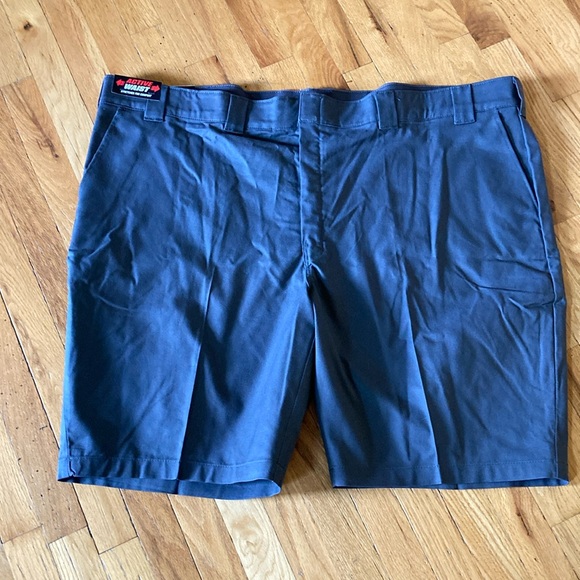 Men’s Dickies Regular Fit Flex gray flat front chino cargo shorts size 54 - NWT - Picture 1 of 8